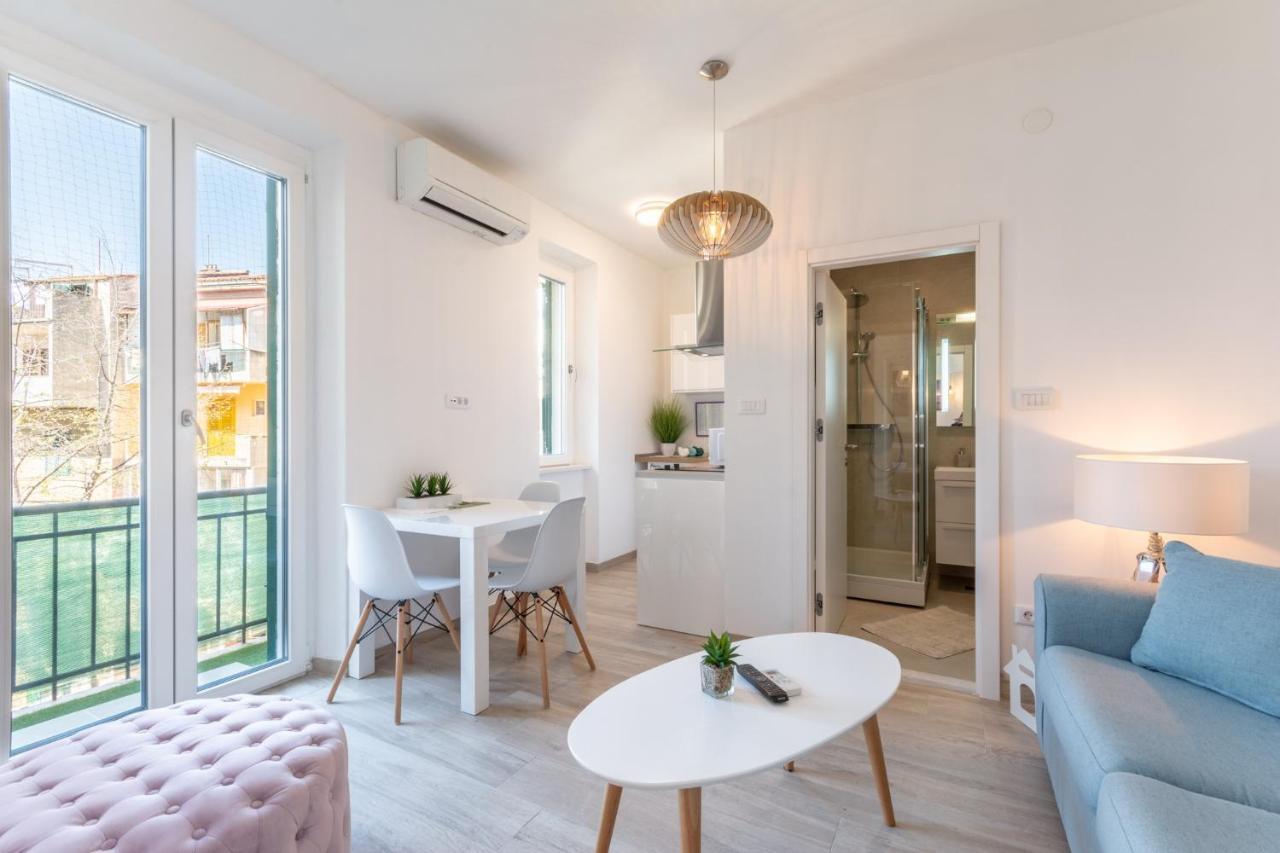 Studios & Room Poesia Split Bagian luar foto